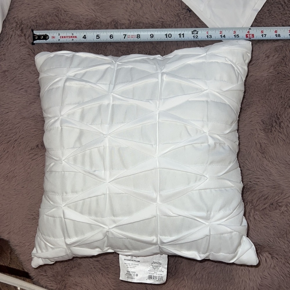 Threshold Clipped Jacquard 2 Euro Shams, 2 Decorative pillows, 1 queen bedskirt​ - Picture 5 of 16